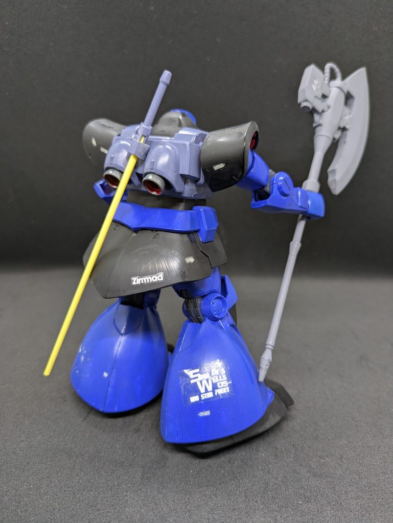 カラーリングは青。ランバ・ラルじゃないよwまぁ、思い切り塗分けなどは真似していますけどね(笑)アクシズに落ち延びてからはドライセンの開発に関与したが、最終的にはザク3改に搭乗する。