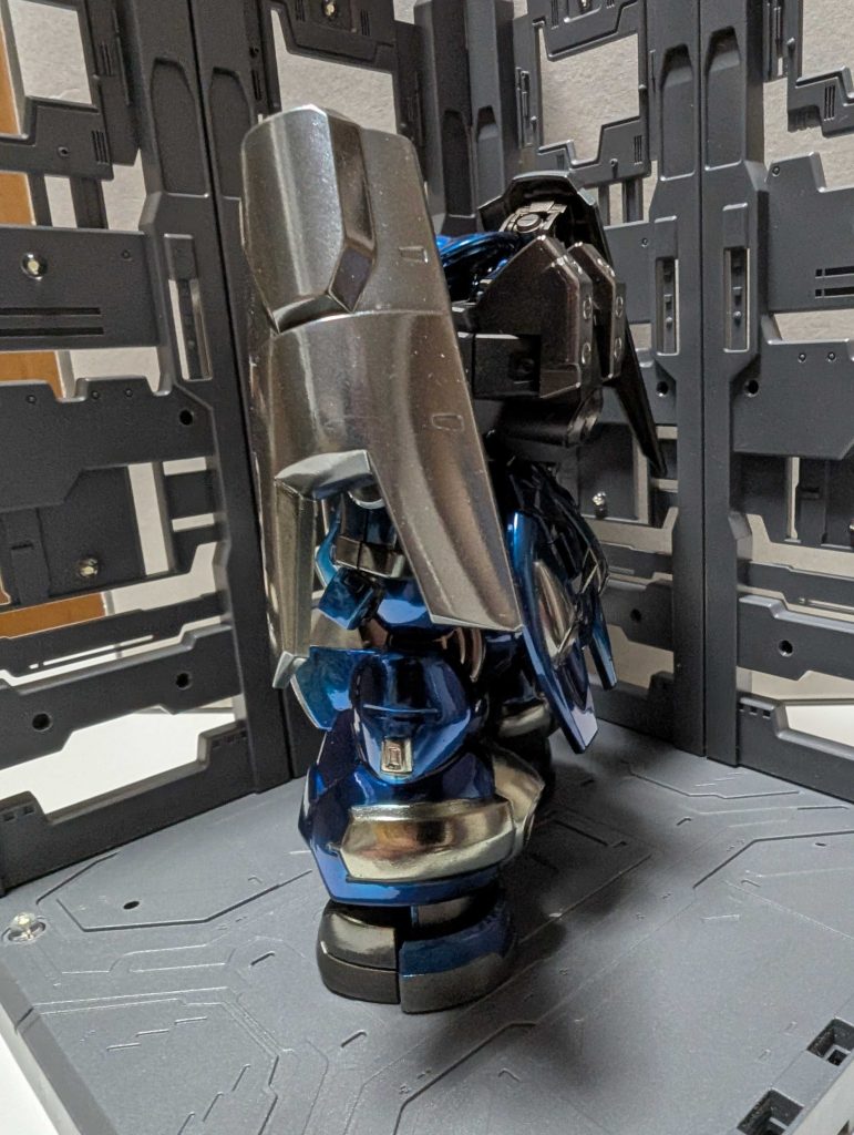 メッキの塗膜が分厚すぎてポーズとれません反省