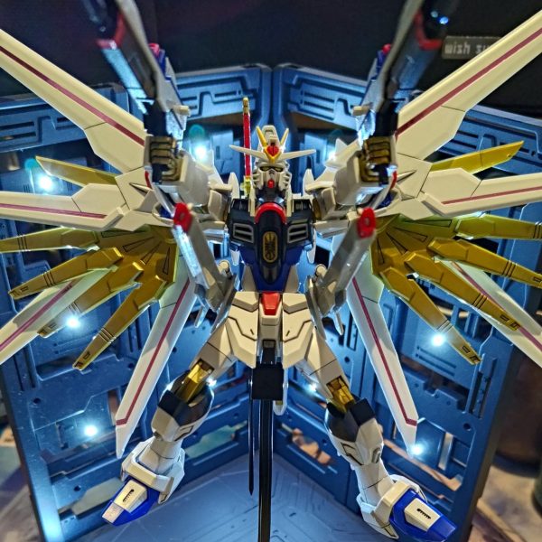 ＨＧ　マイティストライクフリーダム