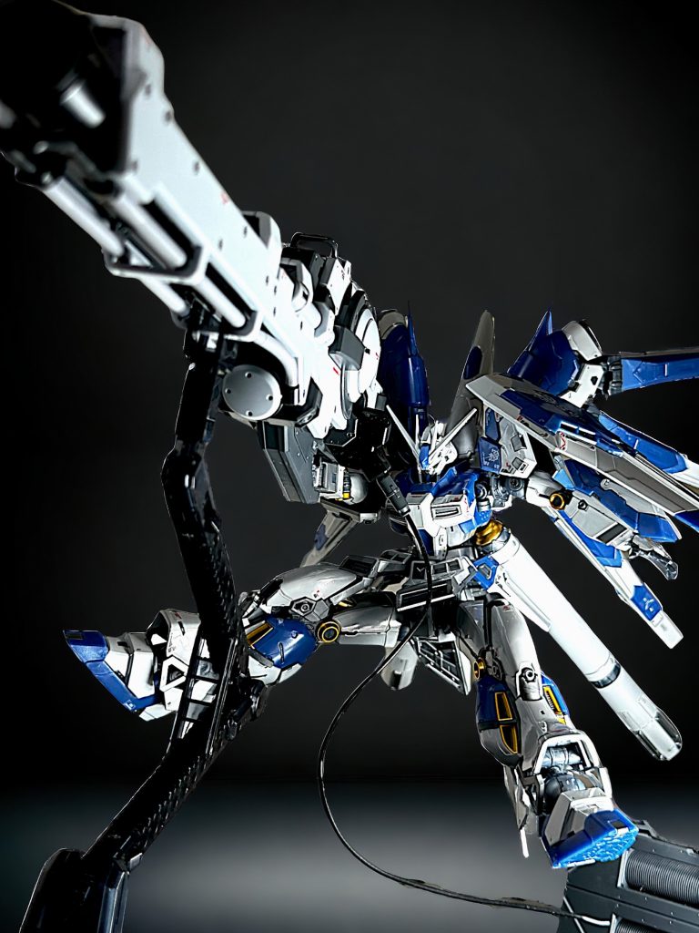 とにかくデカいハイメガランチャーですが、割とサクッと組めます。 また、ランチャーの迫力に負けないよう、ハイニューは全身で発射する様子をイメージしたポーズとしています。