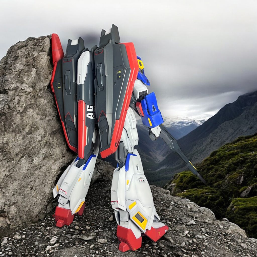 黒いパーツはネイビーブルーとしていますので、黒のスミ入れをしてもわりと映えますね。