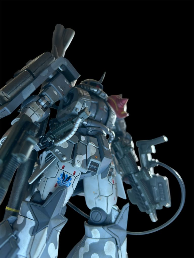 (上はニャー少佐に期待してんだか邪魔なんだかワカンねーな。高機動の重武装って、どっちも活かせないだろ)