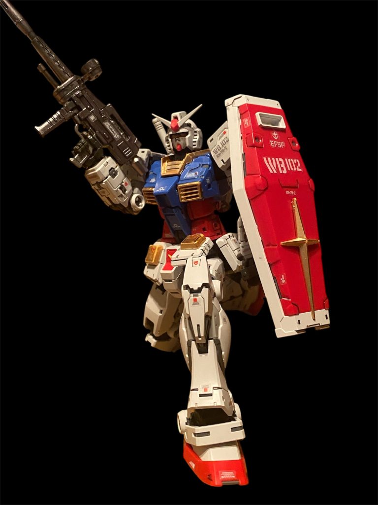ビームライフルはガンメタとシャインシルバーで色分けしました。