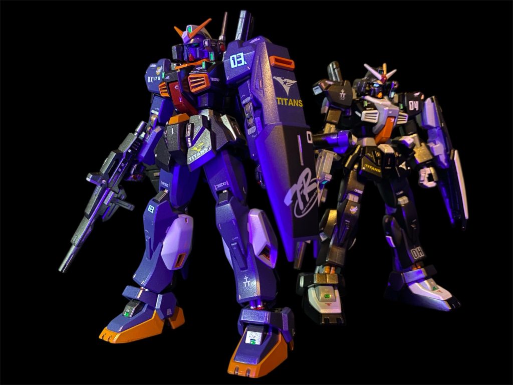 今回のショートストーリーは、グリプスで4号機がテスト飛行していたときのもので、ちょうどzガンダム第一話の前日譚みたいにしてみました。あまり語られていないマークⅡの4号機。事故で喪失した設定らしいですが、実は隠蔽されてパイロットごとブラックヘアーズに編入していたら、、という妄想で、ジェリドの同期の4号機パイロットも描いてみました。2体同時制作でしたが、なんとか一月中に完成させられました❗️2月も引き続きAOZシリーズをやっていこうと思います。ありがとうございました✨