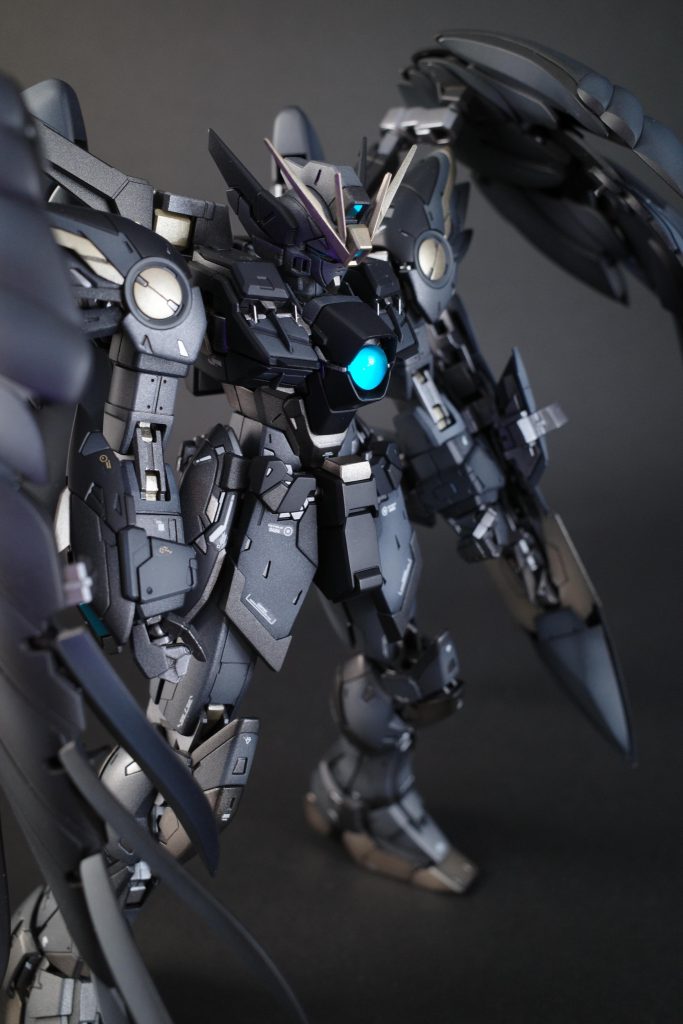 漆黒–2枚目/制作者：とびうおのガンプラチャンネル