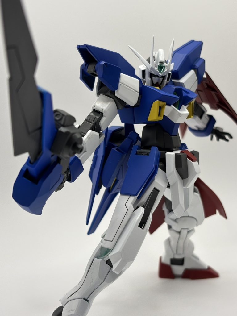 AGE‐２の翼を実体剣にしてみたり…