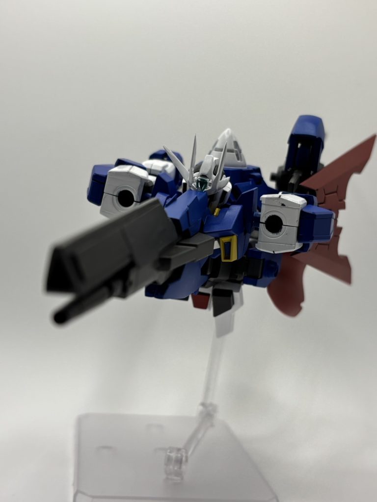 一応変形はできますが、アンバランスなので使えません