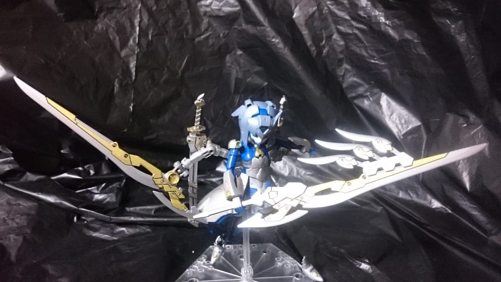 片刃剣は粒子を峰部分から放出、推進力に利用するので最も早さが出せるモードである。