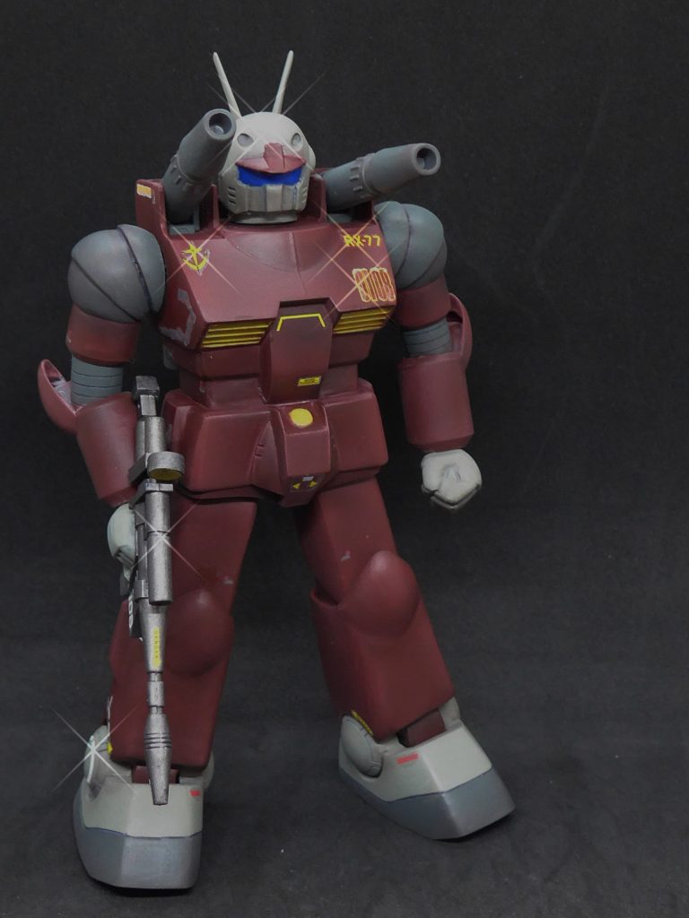 クロスフィルターで1枚です。主な改造点は顎を削る、肩を小さくする、胸左右を削り込む、腰をㇵの字に削る、太もも、ふくらはぎの四隅のラインを変える（太くすることなく太く見えるようにする、です。脚はㇵの字がに股で固定しています。腕も固定です。