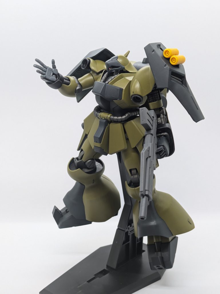 作中風に平手はビルドハンズ・左持ち手はリゲルグ（uc）