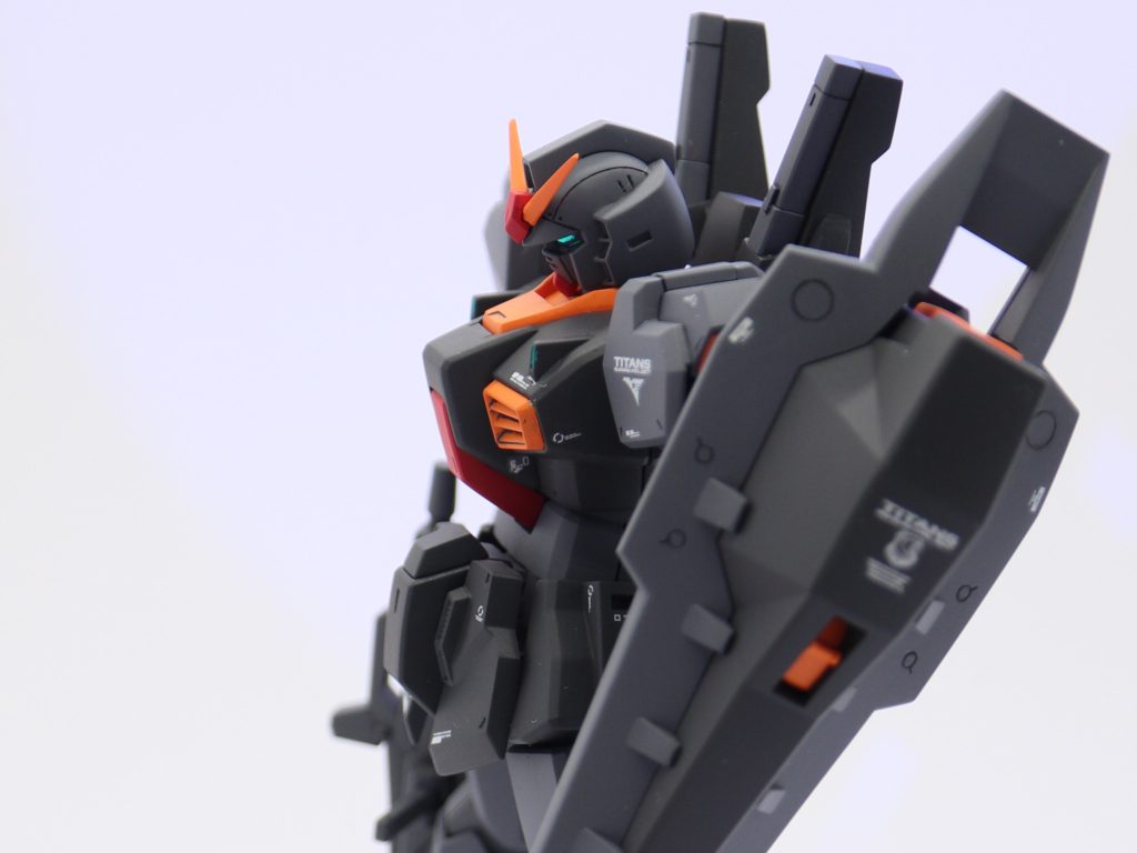 シールドブースターはジャンクで購入。AOZ風に仕上げています。