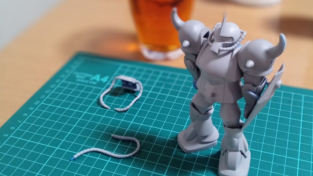 年末年始にビールを飲みながら放置された状態からの修正でした。完成品の詳しい画像はこちら→https://the-secret-agentman.blogspot.com/2025/01/gunpla-oldkit-gouf-finished-model.html