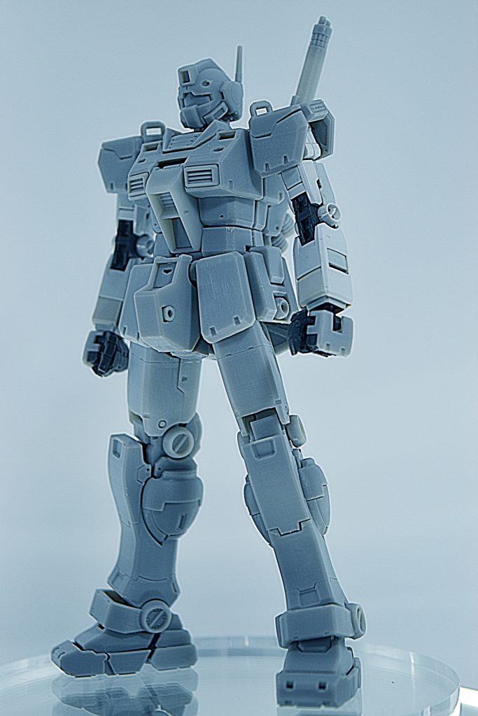 ●コンセプト 別途作成の旧RGガンダムVer,kaから必然的に作成。 「基準」機体作成により、派生機の説得力が上がると期待。 この機体がTHE:Ver.ka。「ついでに」ではない愛情を力説したい。  量産型=ザクは揺るぎ無き世界の定義。しかしジムはそれに加えて 圧倒的なライン生産品・工業製品感が最高。工場ラインのジオラマ とかいいですよねぇ…。 僕がやると終わりがなくなりそうなので手を付けられませんが…。