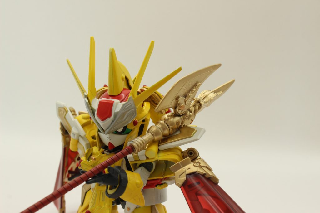 強大な魔力を持つアーマカーワ族において、さらに抜きんでた膨大な魔力を持つレ・ミィは、まだ若い身でありながらも一族最強であるため、ストプラの称号をもち、森の外ではガンダムを名乗っている。しかし中身はまだまだ幼く、かわいいもの好きの女の子である。