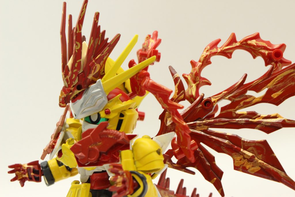 赤い体は全て煉獄の炎であり、触れるだけで相手を消し炭にするほどの魔力を秘めている。聖樹の木剣のおかげで、魔竜エン・リーカを支配下に置いている状態であり、エン・リーカと頭の中で意思疎通・会話ができる。エン・リーカも逆らえないことがわかっており半ば諦めてストプラガンダムに従って居r状態で、魔力量も調整可能。この姿でもモノに触れたりすることはできるようになっている。