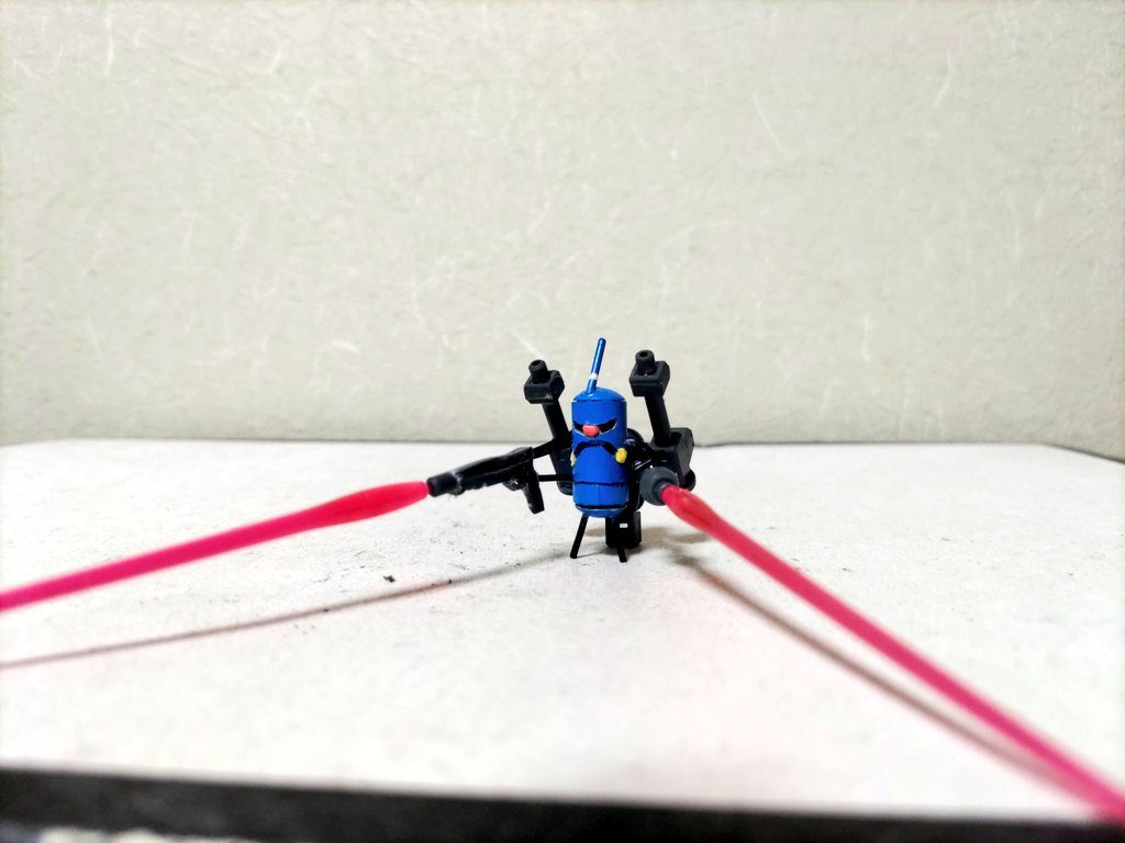 しょっとがん右手の装備　ビームが出る