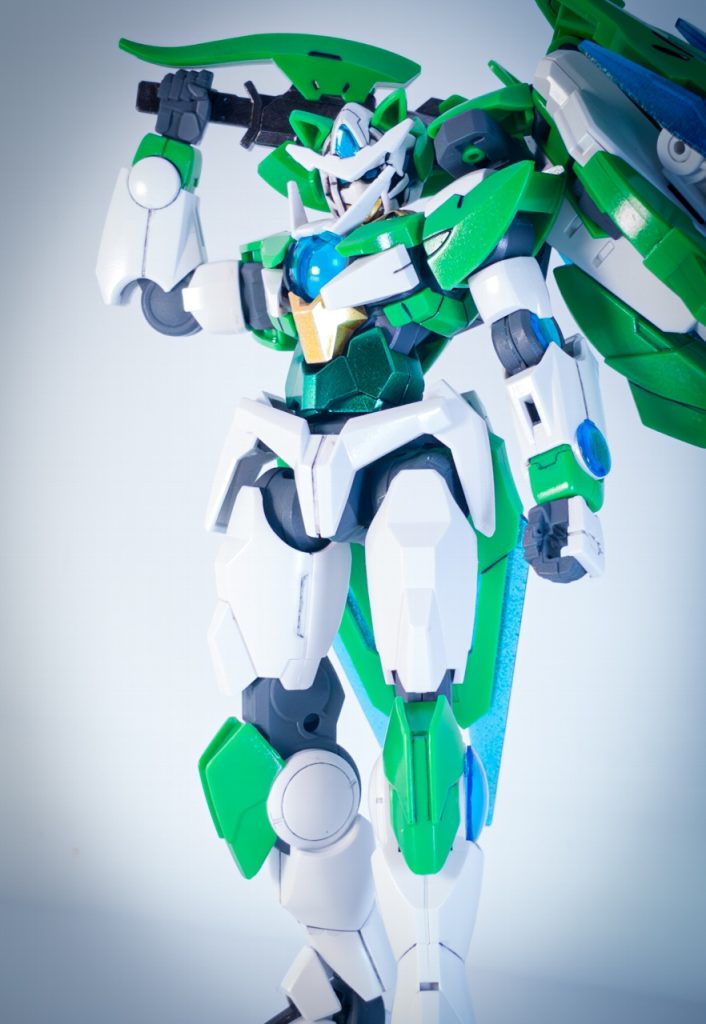 関節などはつや消し、それ以外は光沢で仕上げることでコントラストをつけたりしてみました。  これまで手を出してこなかった仕上げ方だったのですが、こういうのも楽しいですね!