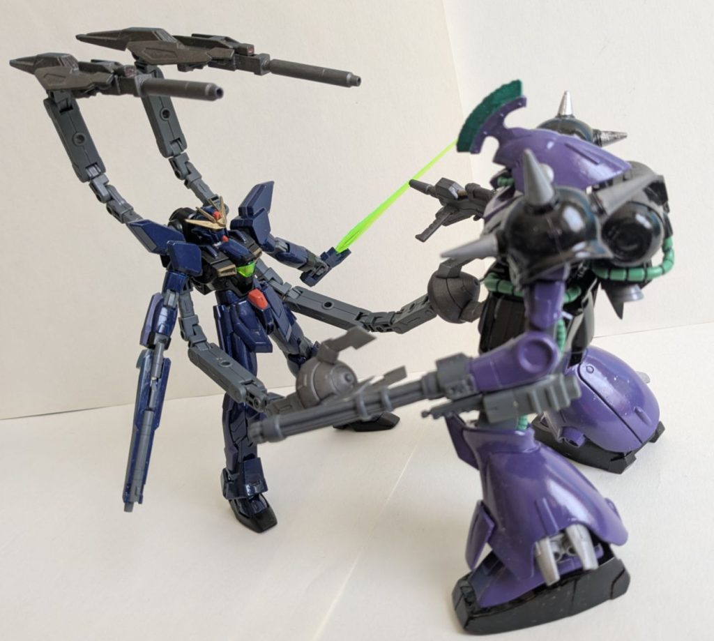 ガンダムX世界といえばVSヒャッハーMSというところはあります!相手役の「世紀末マラサイ」のモチーフはガンダムX第一話登場の「ジェニスクロッカオリジナル」だったりもするので相手役には最適でありまする。