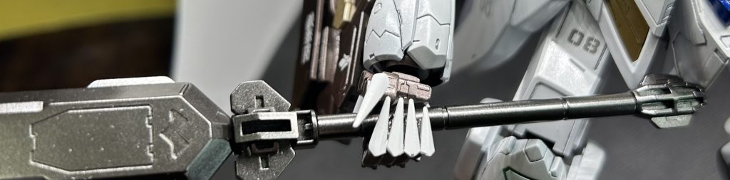 武器持ち手の爪も自作しました