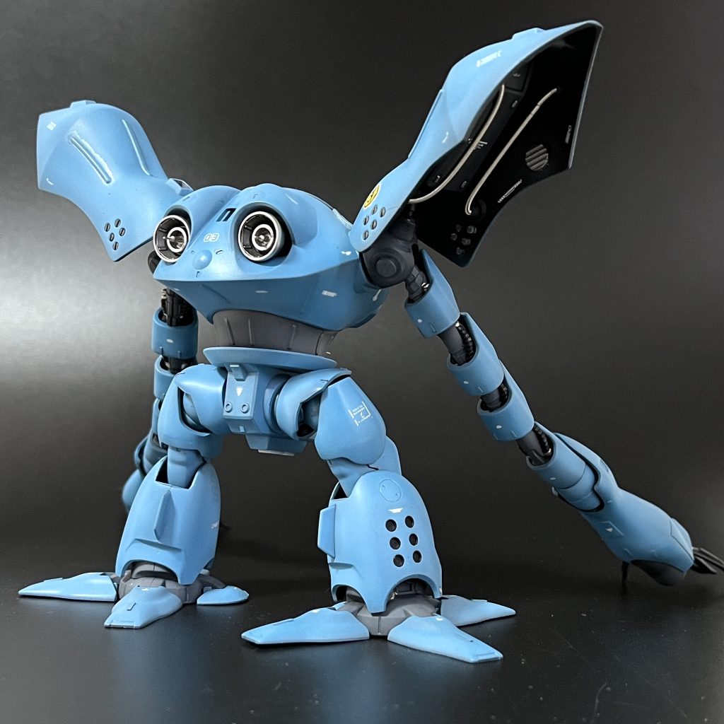 背面。芸術的なフォルム・・RE/100で出すべきはこうゆうMSなんだよなー。。とちょっと愚痴ってみる笑