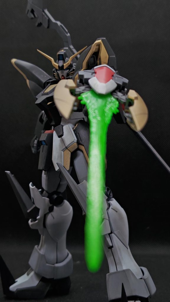 お気に入りのバスターシールド展開ポーズ！汚しはあまりしつこくならないように気をつけましたw