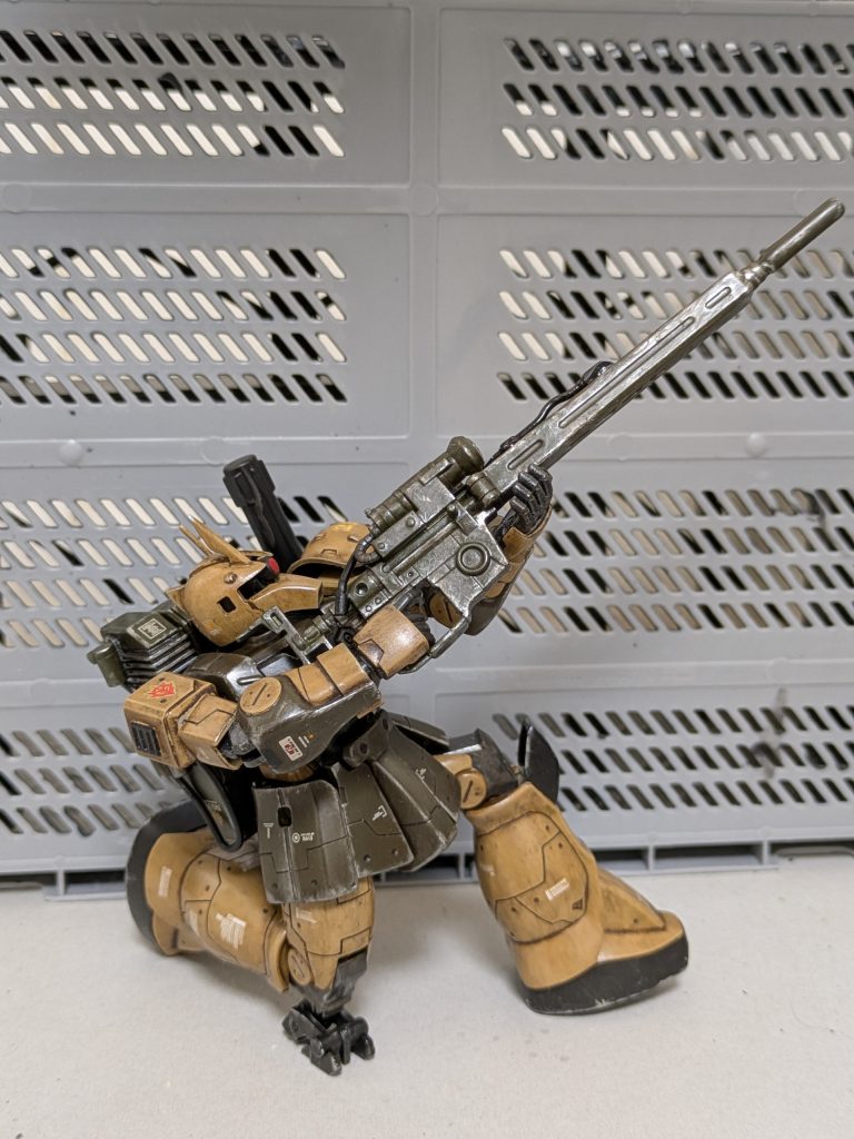 今回のお気に入りショットです。😁片膝ついてのポージング。スナイパー感出てカッコイイ。🤩