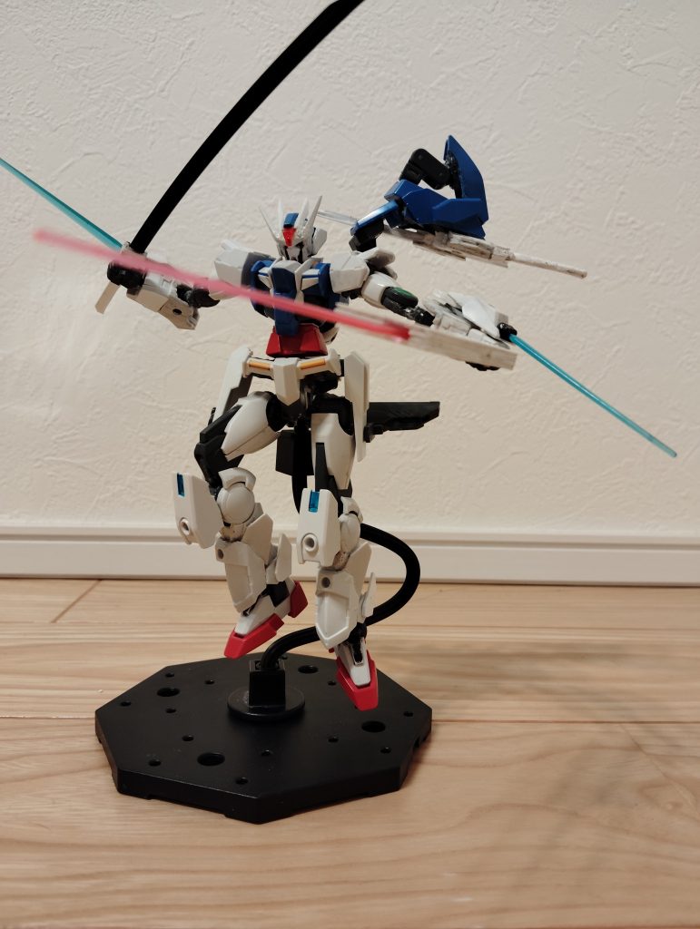 セブンソードが開発コードなので全身に多くの近接武器を備えており単機での形勢逆転を狙えます