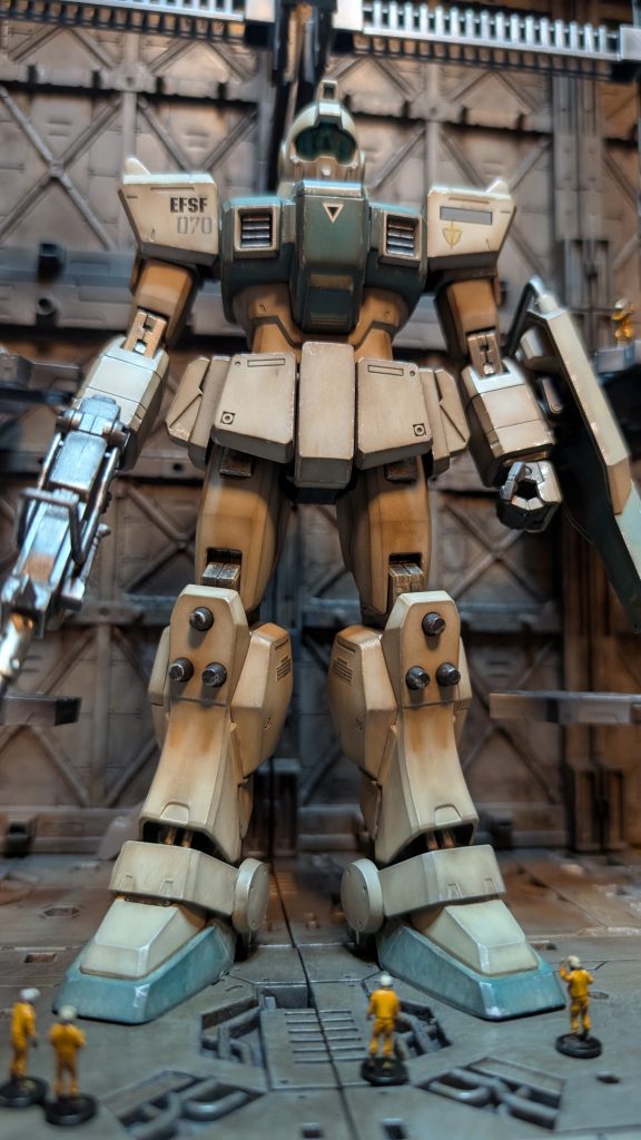 スケール感出したくてフィギア置いてみました