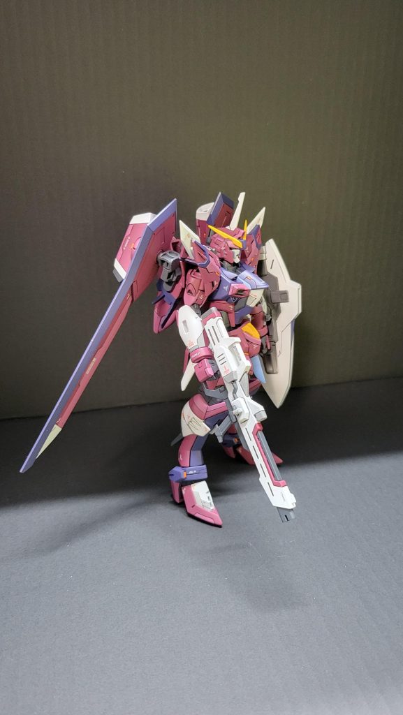 今回はトラブル続きで、部品紛失を数回してしまい、結局1個は見つからず自作しました。(ライフルのストックのグレーの部分)