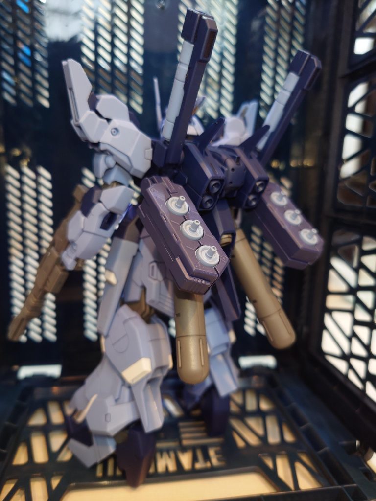 背面。ビルダーズパーツのファンネルが手に入ったのが作製のきっかけでした。