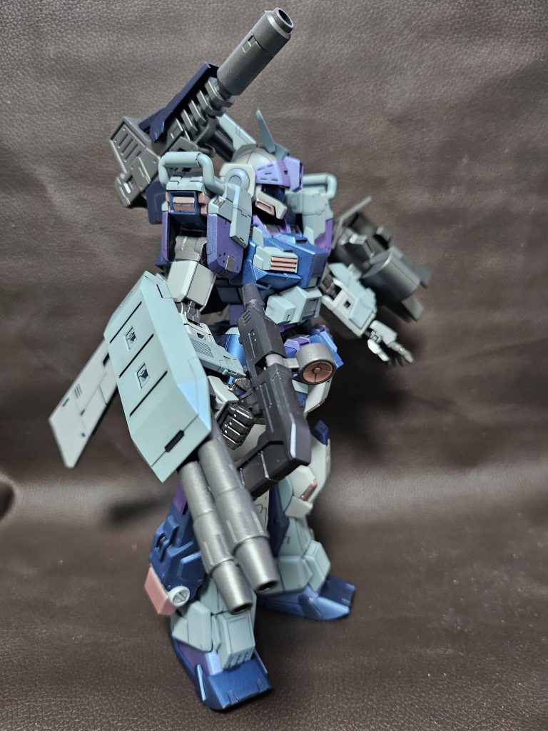 シールドが偏光してるのがわかります