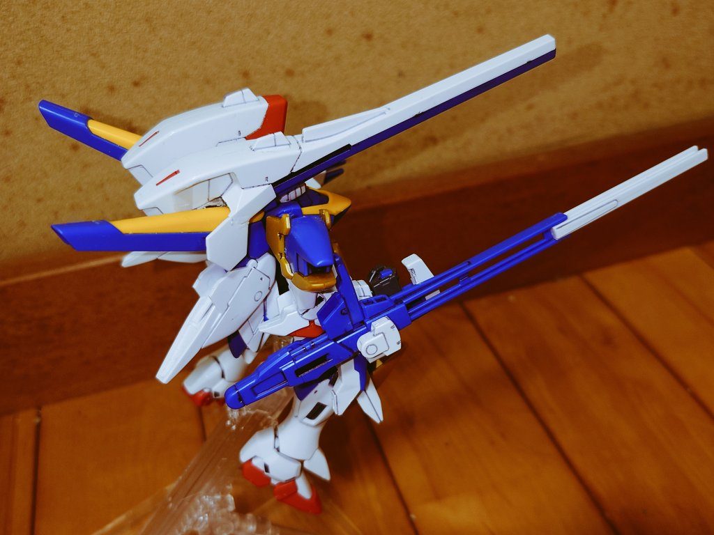 ちょこっとポーズ変えて右側