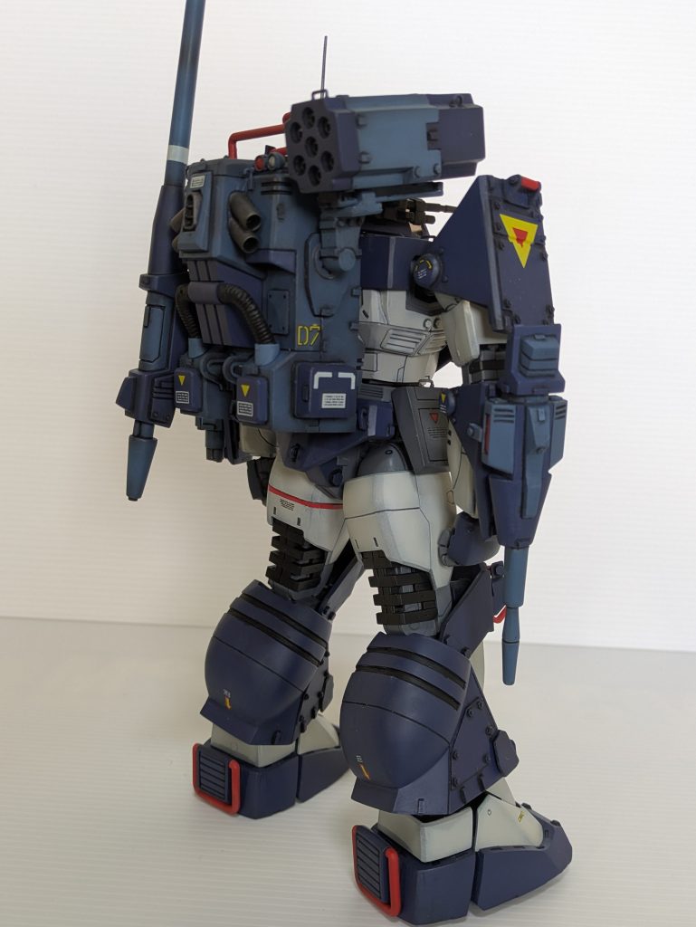 旧キットは友人からプレゼントされたのですが欠品パーツが多々ありどうしようか悩んでたら、たまたまゲルググのジャンクが手に入り制作してみました。