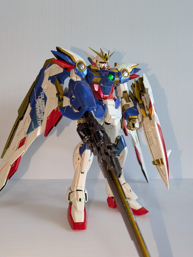 白と金以外は100均パールを上塗りしました。(写真じゃ出にくいですね)白はガラスパール、金はスターブライトブラスにパールゴールドを塗りました。