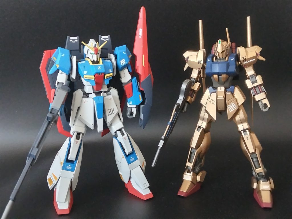 いつぞやのZと。メタリックの邪魔になりそうだったのでデカール量はかなり絞りました。所属マーク等の大きなものはDXシリーズに入っているとのことですがZやZZ用のものを出して欲しいですね。
