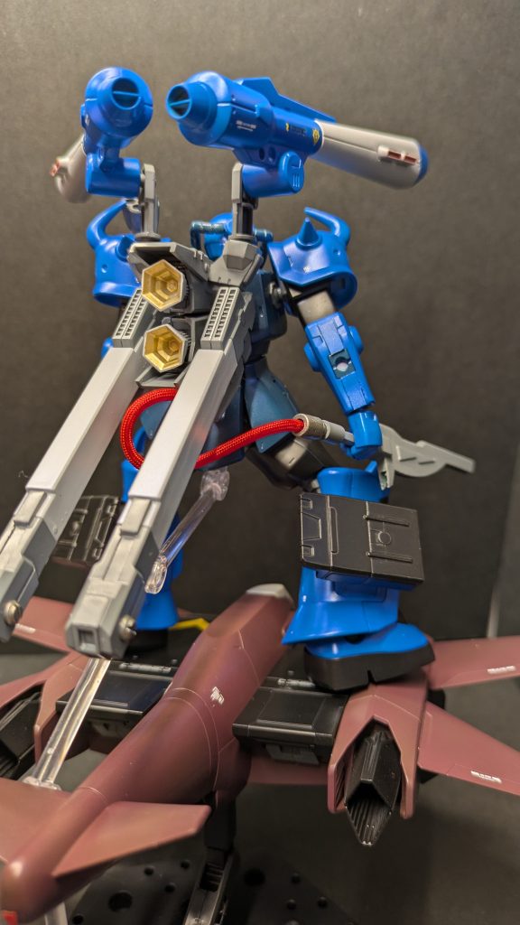 バックパックはコトブキヤプラスカラミティガンダムです