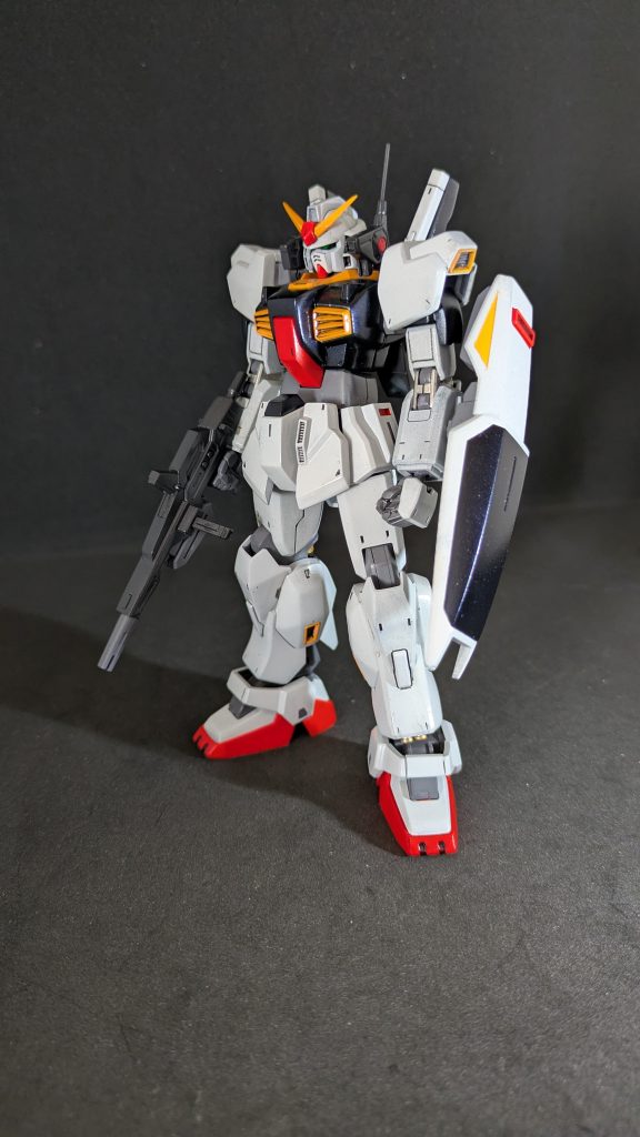 デカール前にクリアー吹いてるので、その時はプリズムブルーブラックがテカテカに光ってました。最後までご覧いただきありがとうございます。