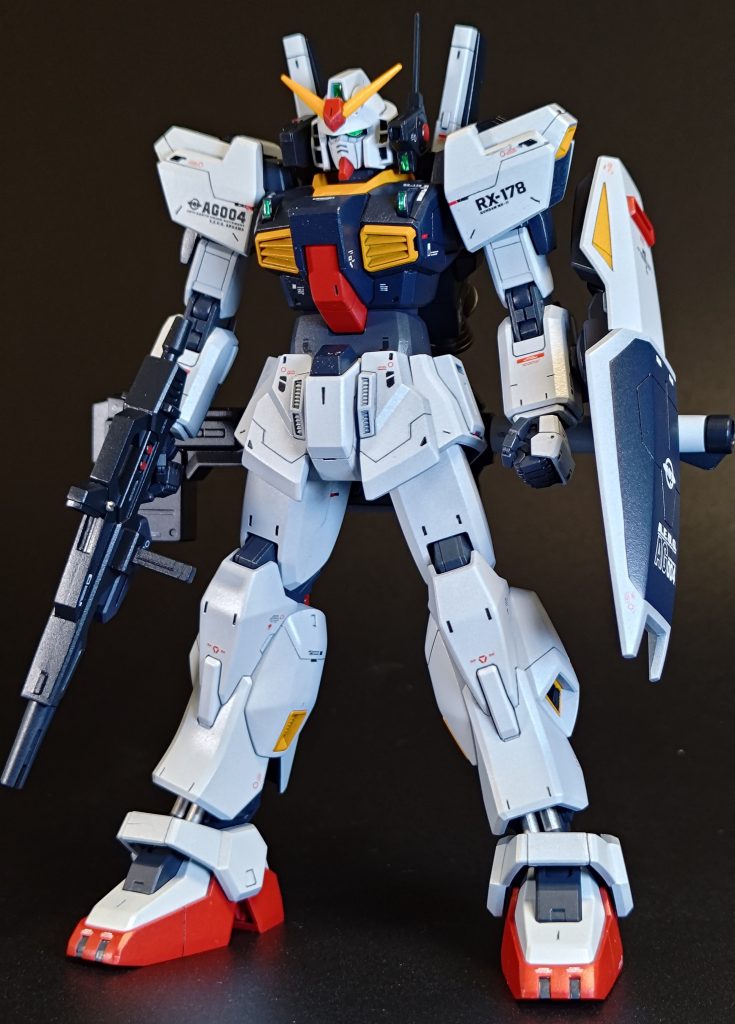 肩アーマーの大型化、首の延長、胴体の延長、靴底の大型化などいくつかのプロポーション改修を行いました。