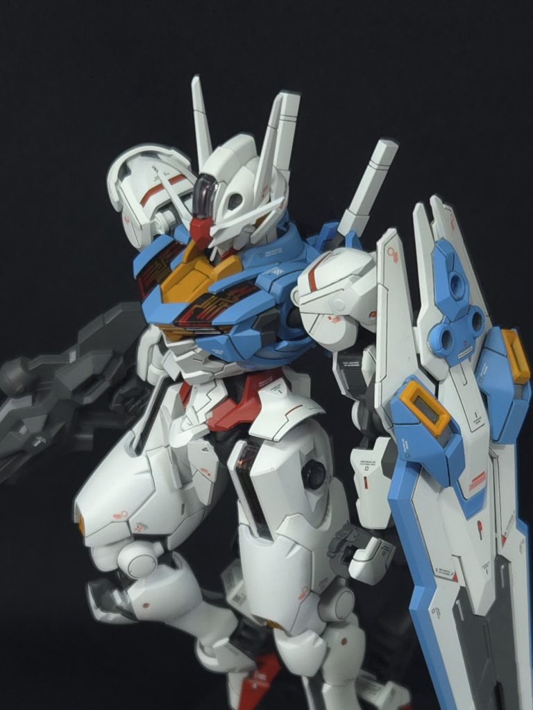 クリアパーツとか凄いですよね、シールを裏から貼ってガラを見せる…！？バンダイの技術力には驚くばかりです