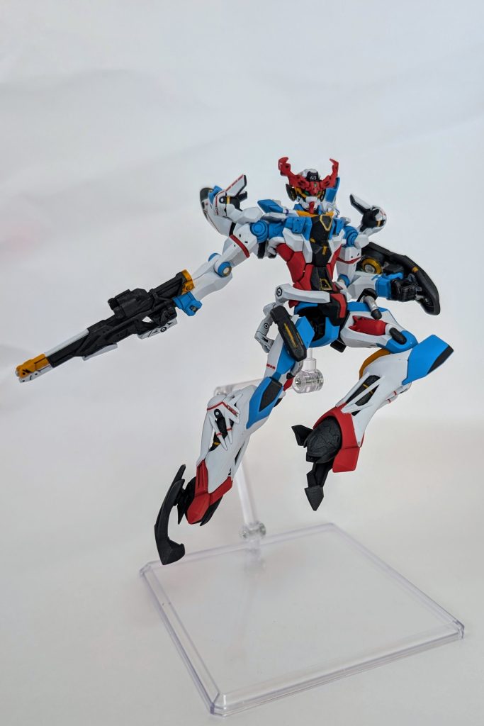 本当にポージングが決まる良キットですね。