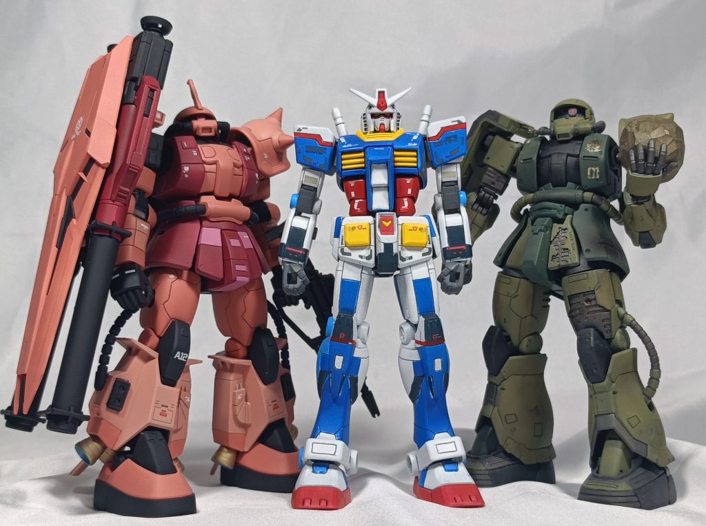 総閲覧は5万弱を超えており、たくさんの方々の目に留めて頂けたんだと思うと本当に嬉しいですね。(zaku-kao2)中でもシャアザクとナナハチは私の作品の中では特にご好評頂けているようで、シャアザクについては先日いいね数が200に届きました。まさに看板機体。(gandam-hand2)ドアンザクの頃から知ってくださっている方は、いつウェザリングすんねん!と思われた方もいる事かと思います。すみません、これから頑張ります。(gundam-kao5)