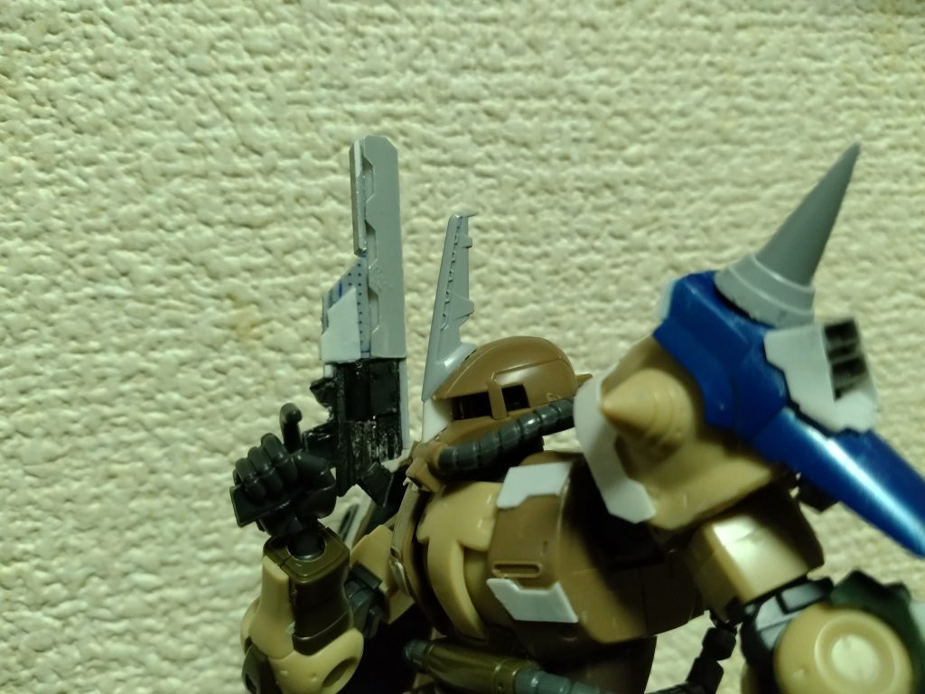 リボルバーが完成したあたりから本格加工グリップは一度作り直した