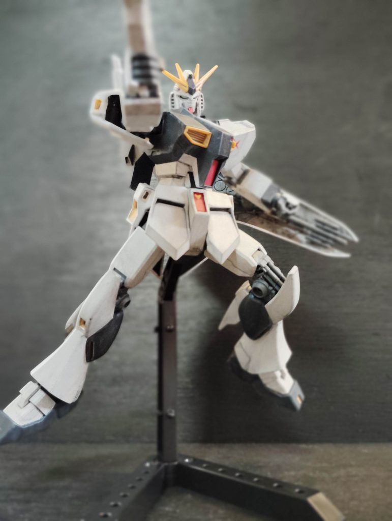 EG νガンダム–4枚目/制作者：謎の大鈴木