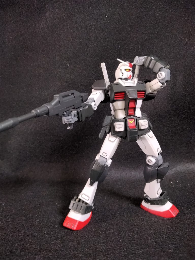 ビームライフルは案外うまく出来たと思っています。またプラ板のカスがたくさん出たので、ディテールアップにも挑戦しました。