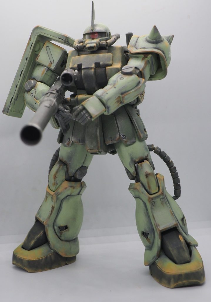 タミヤのウェザリングマスターで砂表現していますが、ちょっとやり過ぎ？(zaku-kao4)