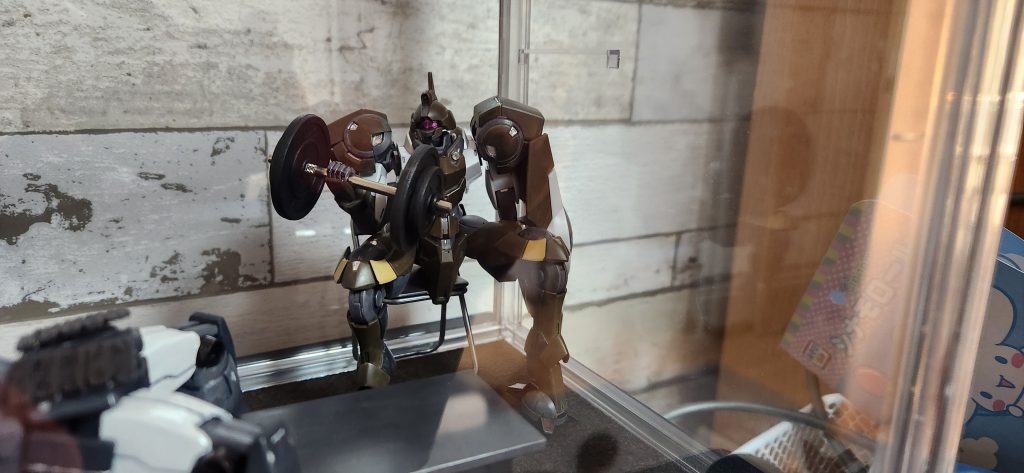 ハイングラ(がんばってんなーでもそろそろ)「すんませーん、そろそろ右腕だけマッチョになりそうなんで…終わりませんかね？」