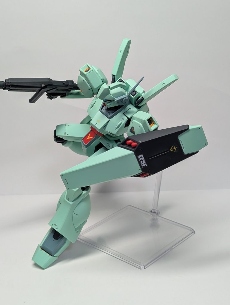 久しぶりに逆襲のシャアを見たんですがやっぱり面白かったです。ジェガンもかっこよく見えました。やっぱりクェスとのシーンにしびれますね!