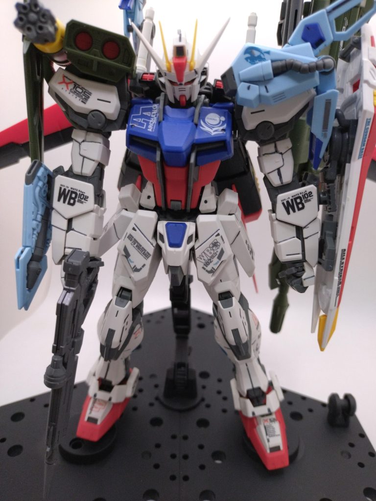 しばらくはデカール無しのガンプラを投稿してましたが、久しぶりにデカール貼ったら、この作業も大変だと改めて感じる（笑）