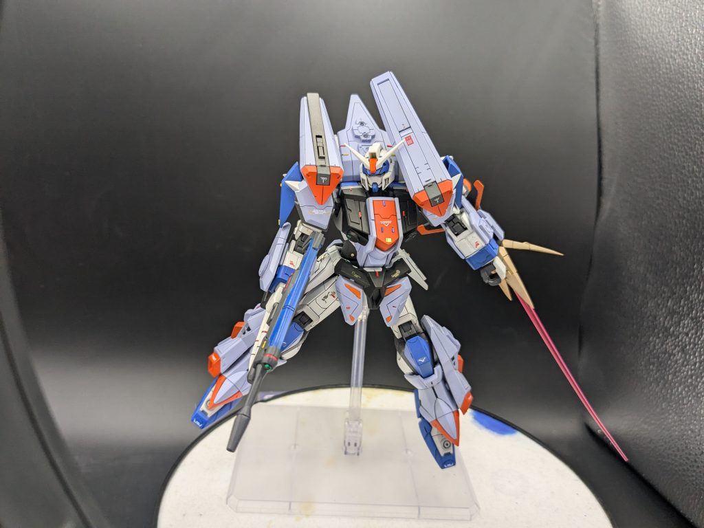 グレイプニルにはビーム刃がだせるようにしました。なんとなくロケットアンカーだけでは味気なかったので