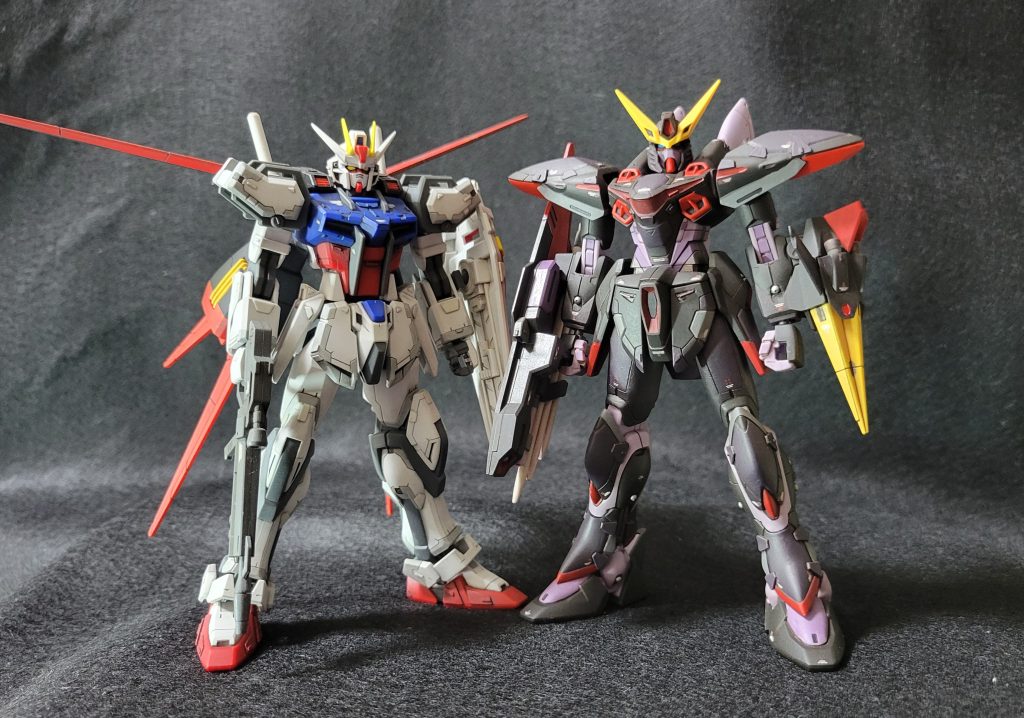 全長伸ばしたことで、EGストライクとも違和感なく並べられるようになりましたね。ねっ!!